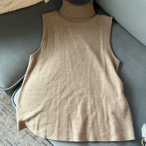 Zara turtle neck size small